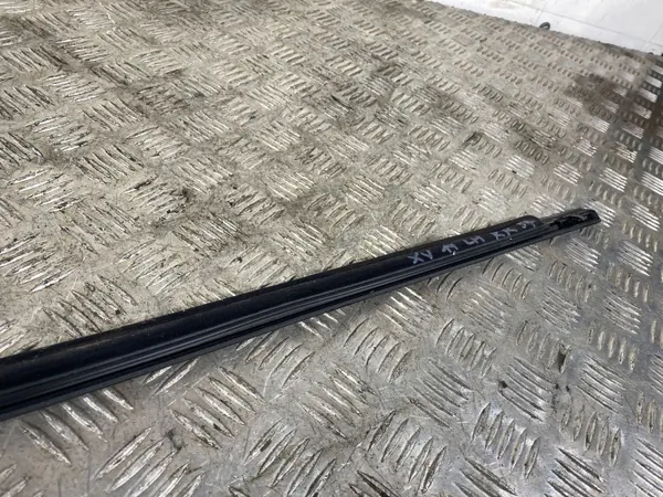 Subaru OE takaikkunan lista OEM FBZ16851 image 5