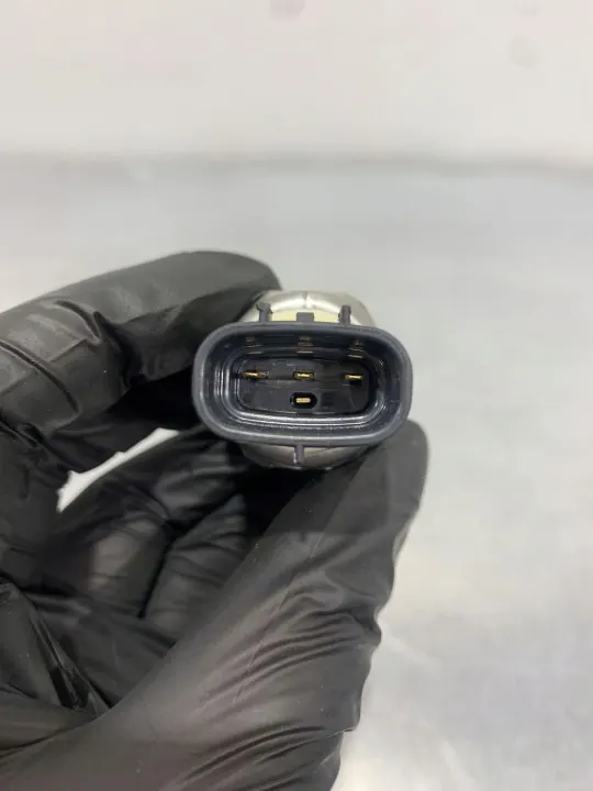 Toyota RAV4 Oliedruksensor OEM 8352060060 image 4
