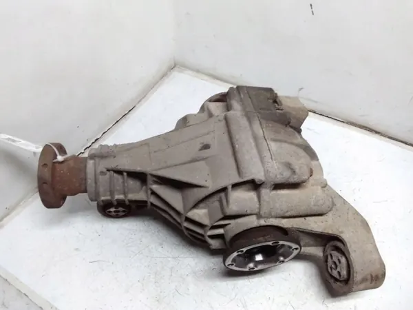 2006 Audi Q7 4L Taka-differentiaali 4460310018 image 3