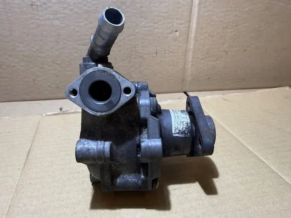 Audi OEM 8K0145154H ohjauspumppu 2.0 TDI image 5