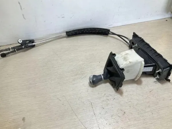 Mécanisme de changement de vitesse Audi Q3 OEM 27032015 image 3
