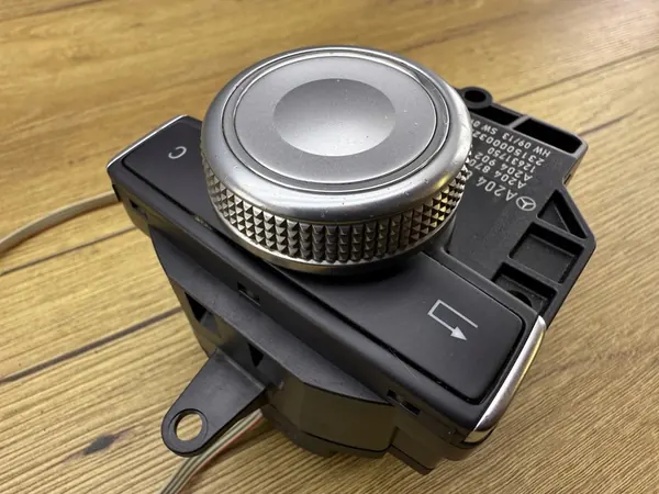 IDRIVE Bedieningselement Mercedes-Benz W204 OEM image 5
