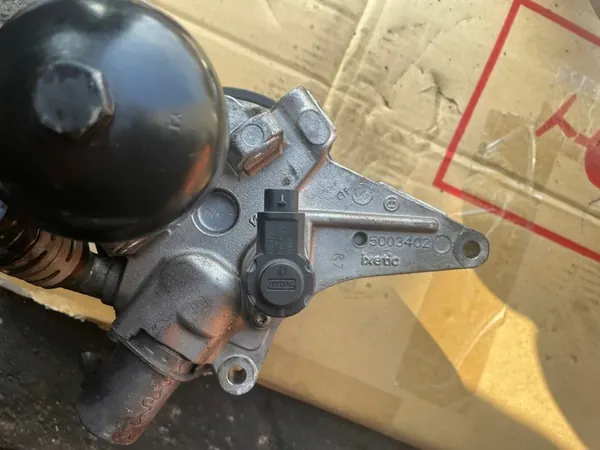 Pompa sospensione ABC Mercedes w216 w221 A0003291503 image 2