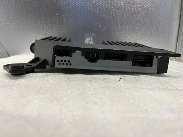 Radion Vahvistin OEM 31456856 Volvo XC90 XC60 image 3