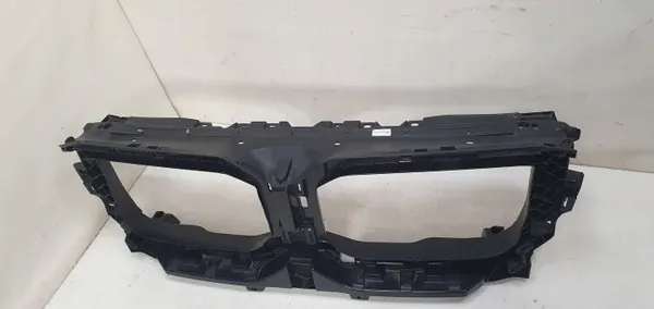 BMW XM G09 ilmaohjaus ritilävahviste OEM 9451352 image 4