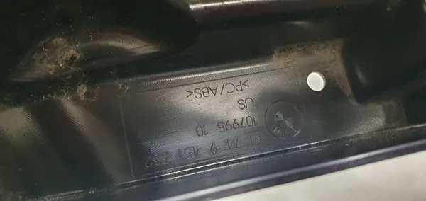 BMW XM G09 ilmaohjaus ritilävahviste OEM 9451352 image 7