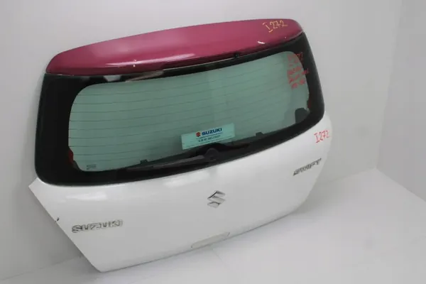 OEM 360213976 Hayon pour Suzuki Swift MK6 05-08R image 4