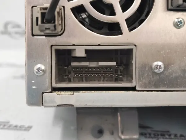 Honda OEM 08A40-2P6-4000-01 Radio-CD Civic IX:lle image 5