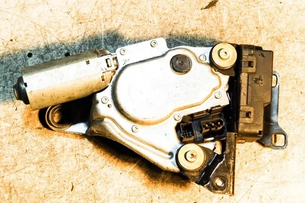 Scheibenwischermotor BMW 3 TOURING (E46) 2.0L Diesel image 3