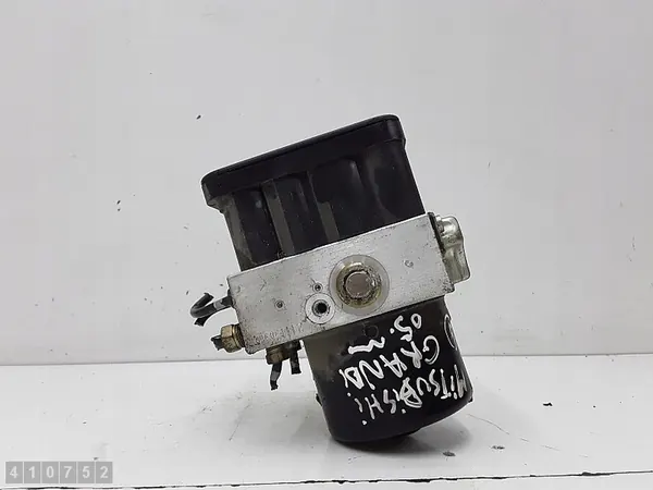 2005 Mitsubishi Grandis ABS Unit MN116523 00005977C0 image 3