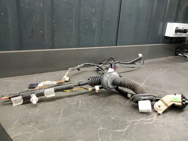 OEM 82153-05170 Rechte hintere Türkabelbaum image 2