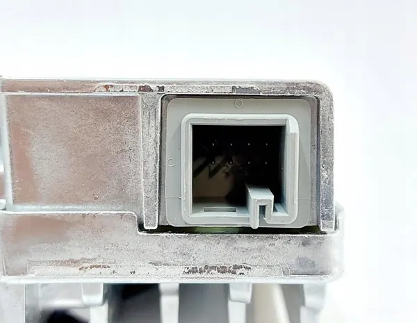Câmera assistência de faixa Volvo OEM 32438373 - Usada image 4