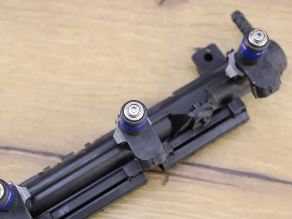 VW POLO SKODA FABIA SEAT IBIZA 1.4 16V Set Rail image 3