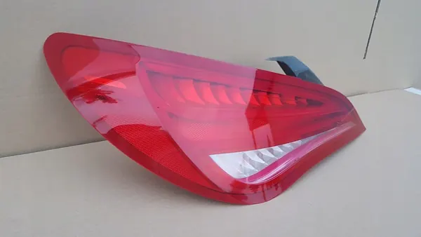 Luz trasera izquierda Mercedes W117 CLA LED A1179060301 image 4