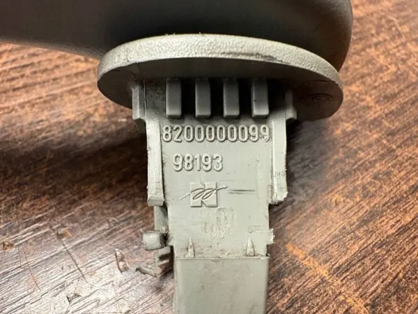 Opel Vivaro Voor dakhandgreep OEM 8200000099 image 5