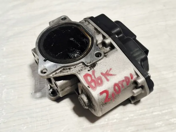 Soupape EGR OEM 03L131501E pour VW Passat B6 2.0 TDI image 4
