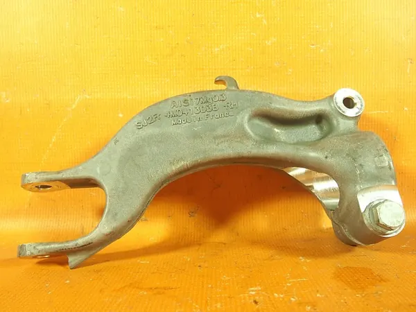 Support Amortisseur Inférieur Audi A6 C8 OEM 4m0413038 Droit image 2