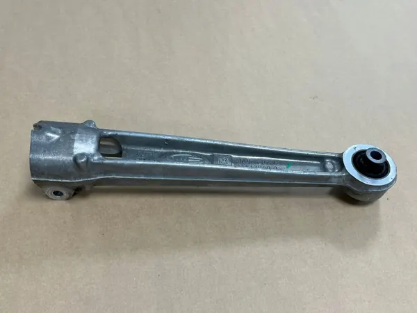 Suporte amortecedor traseiro Audi A8 D5 OEM 4N0513073B image 2