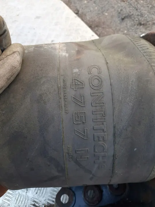 Soporte delantero OEM 00258874444 - Usado image 4