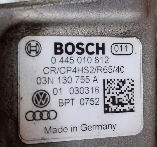 Pompe à injection OEM 03N130755A pour VW Passat B8 image 3