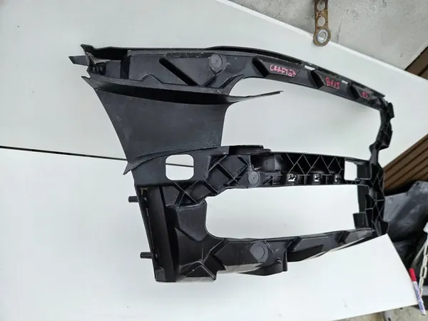 Deslizamento de montagem do para-choque dianteiro Volkswagen Crafter OEM 7C0807724A image 3