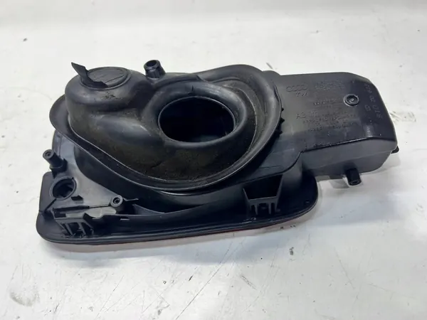 Bränsletanklock Audi A3 8V Sedan LY3U image 5