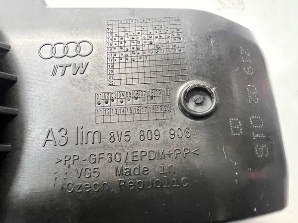 Bränsletanklock Audi A3 8V Sedan LY3U image 7