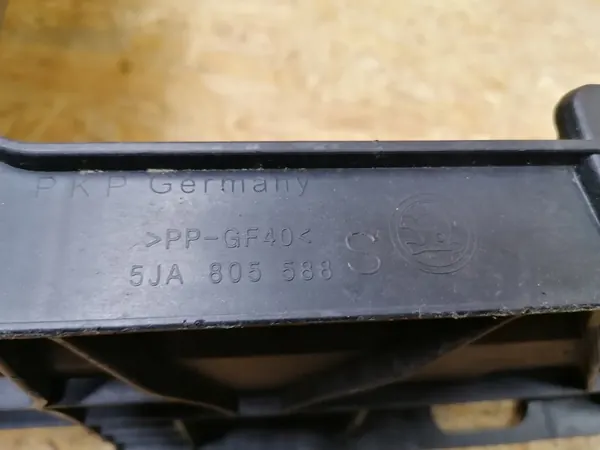 Frontverstärkung Skoda Rapid 5JA 2012-2019 image 3