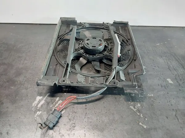 Elektrisk luftkonditioneringsfläkt BMW 5 E39 4PIN image 7