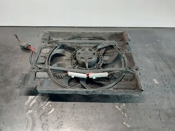 Elektrisk luftkonditioneringsfläkt BMW 5 E39 4PIN image 8