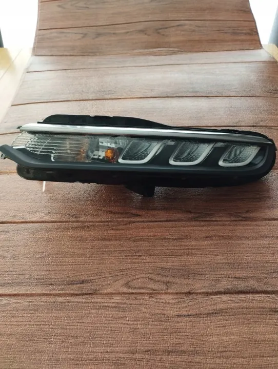 Phare gauche Citroen C3 III OEM 983348068 avec DRL image 2