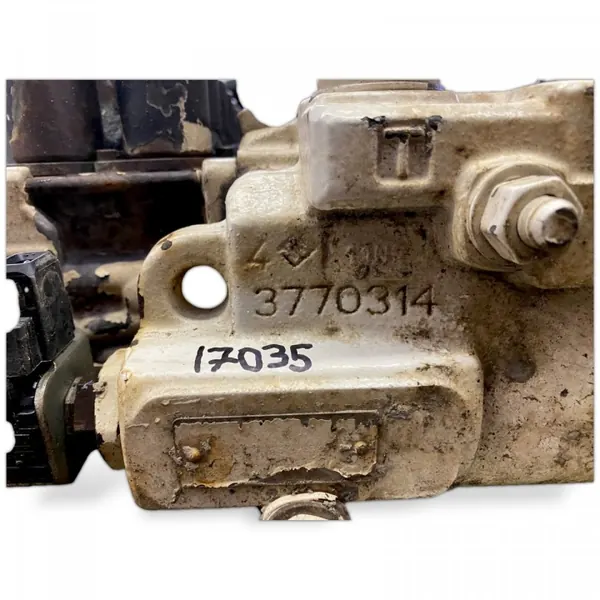 Distributeur hydraulique Volvo L90LS-07-00534-3 image 4