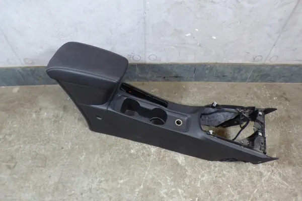 Middenconsole armsteun OEM 39030127 voor Opel Astra K image 2