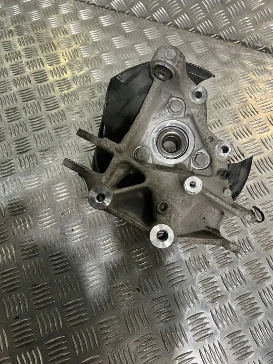 Volvo XC40 2019 Takaosan Napa OEM 32221149 image 3