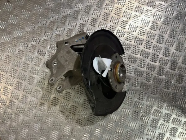 Volvo XC40 2019 Takaosan Napa OEM 32221149 image 6