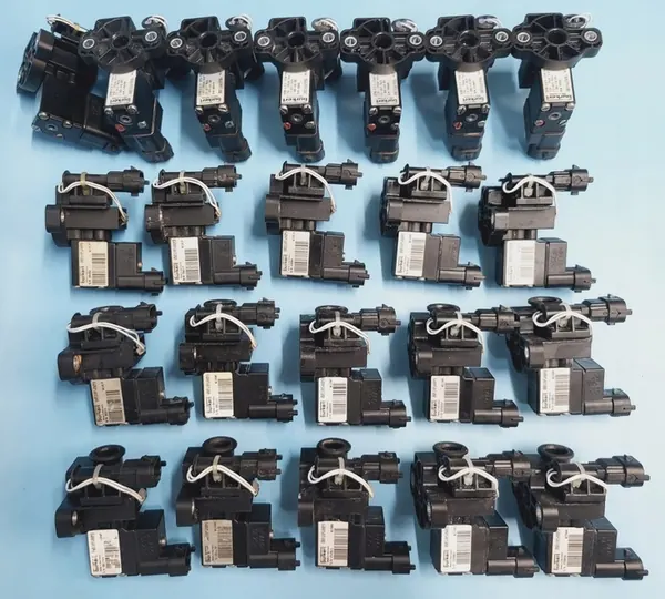 Vanne de ventilation ADBLUE 00166996 00185809 SCANIA MAN DAF image 2