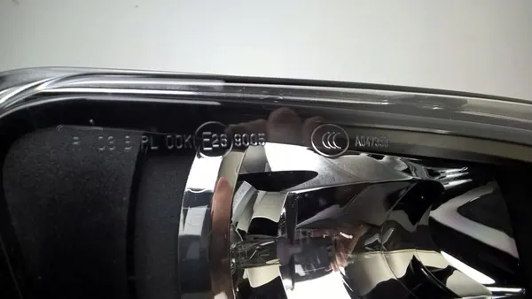 Farol Halógeno Direito VW Sharan 7N 2010-2015 Hella OE 7N0941700 image 5