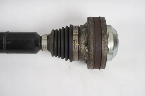 Höger fram drivaxel Skoda Octavia image 5