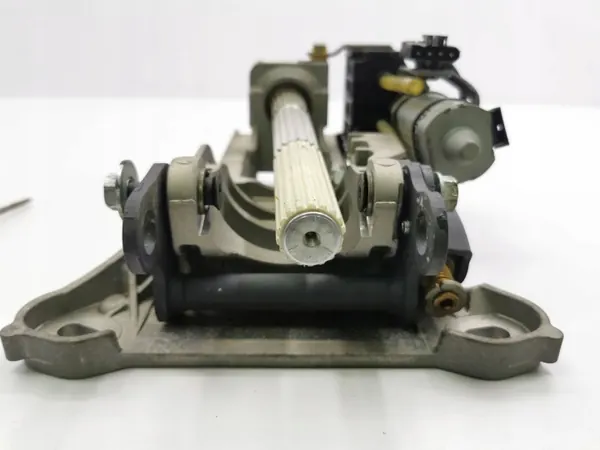 Moteur de réglage direction BMW OEM P1018760100 image 4
