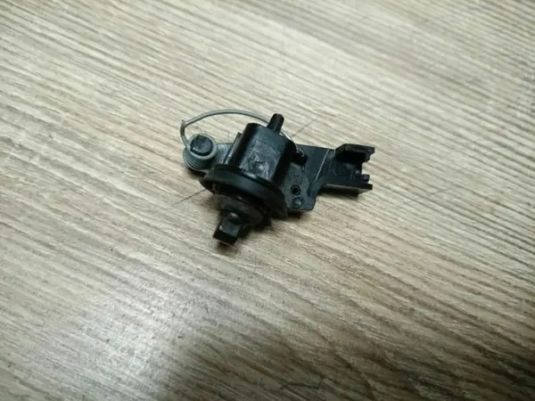Nissan bränslelåsspärr OEM CZCZ007XCEXDExexXEWeexewW image 2