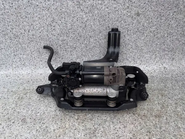 Audi A6 C7 Ophanging Compressor OEM 4G0616005C image 2