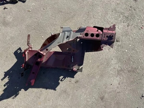 OEM MOCOWANIE ĆWIARTKA PODŁUŻNICA Dianteiro Esquerdo Ford Focus MK4 image 3