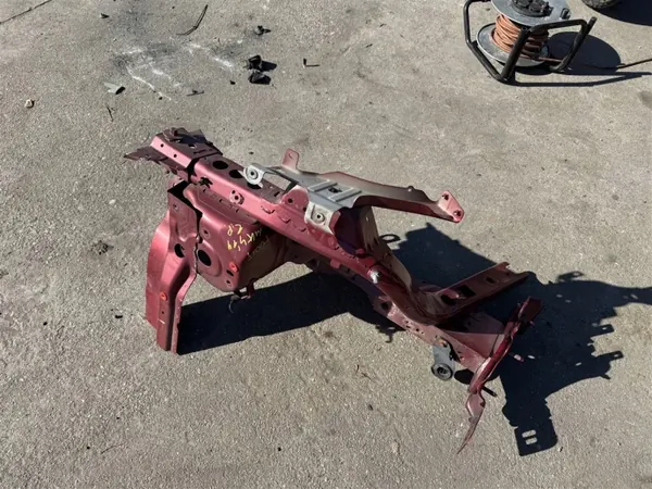 OEM MOCOWANIE ĆWIARTKA PODŁUŻNICA Dianteiro Esquerdo Ford Focus MK4 image 4