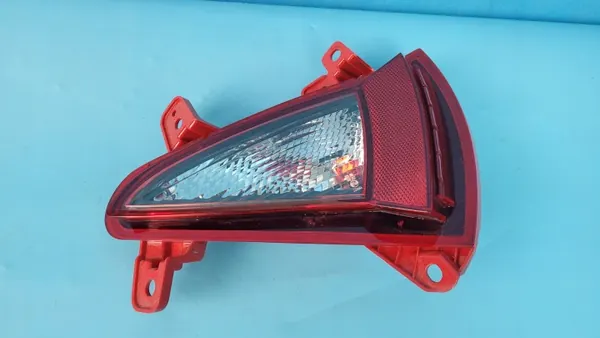 KIA OEM 92406-R2000 Taka Oikea Sumuvalo - Käytetty image 2
