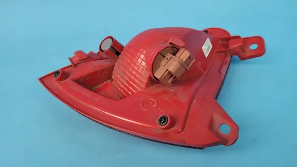 KIA OEM 92406-R2000 Taka Oikea Sumuvalo - Käytetty image 10