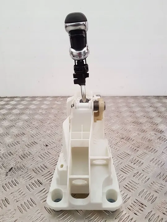 Citroen DS7 Crossback 2020 Levier de changement de vitesses / Supérieur image 3