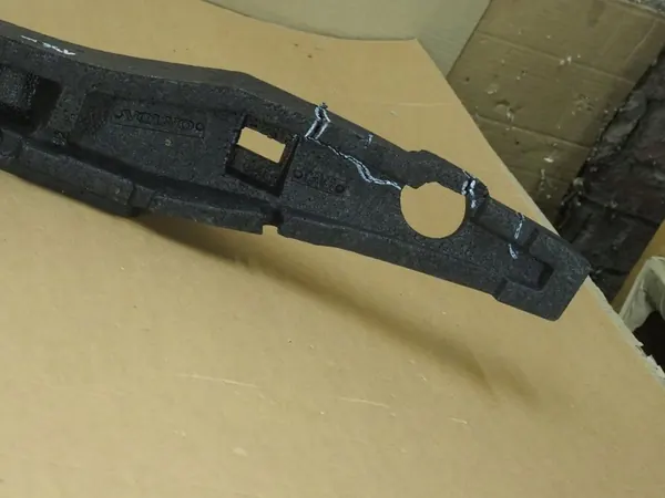 Etupuskuri Vaahdonvaimennin Volvo XC60 II 31425183 image 10