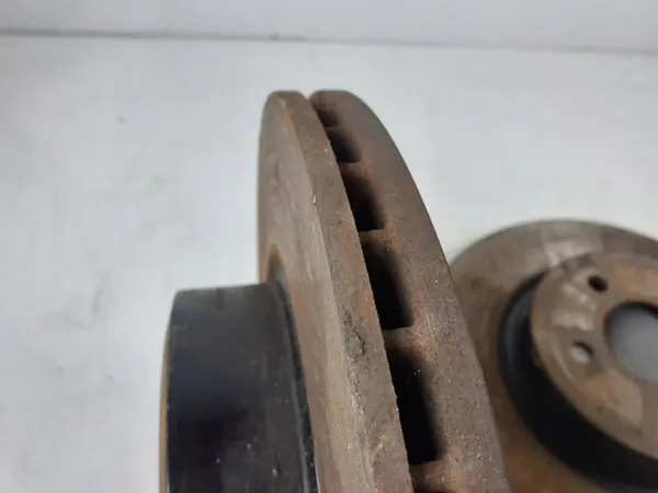 Begagnad BMW frambromsskiva OEM RZV55954 image 4