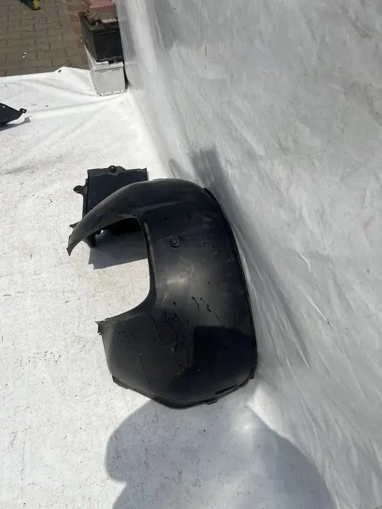 Left Front Wheel Arch BMW E46 image 3