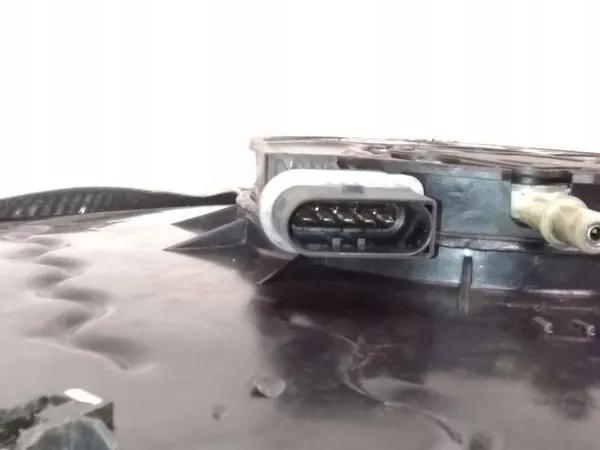 Bomba tanque AdBlue OEM 5Q0131969C - Usado image 5